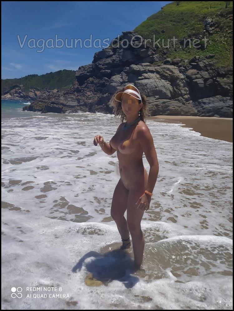 Esposa Loira Pelada Na Praia De Nudismo Vagabundas Do Orkut