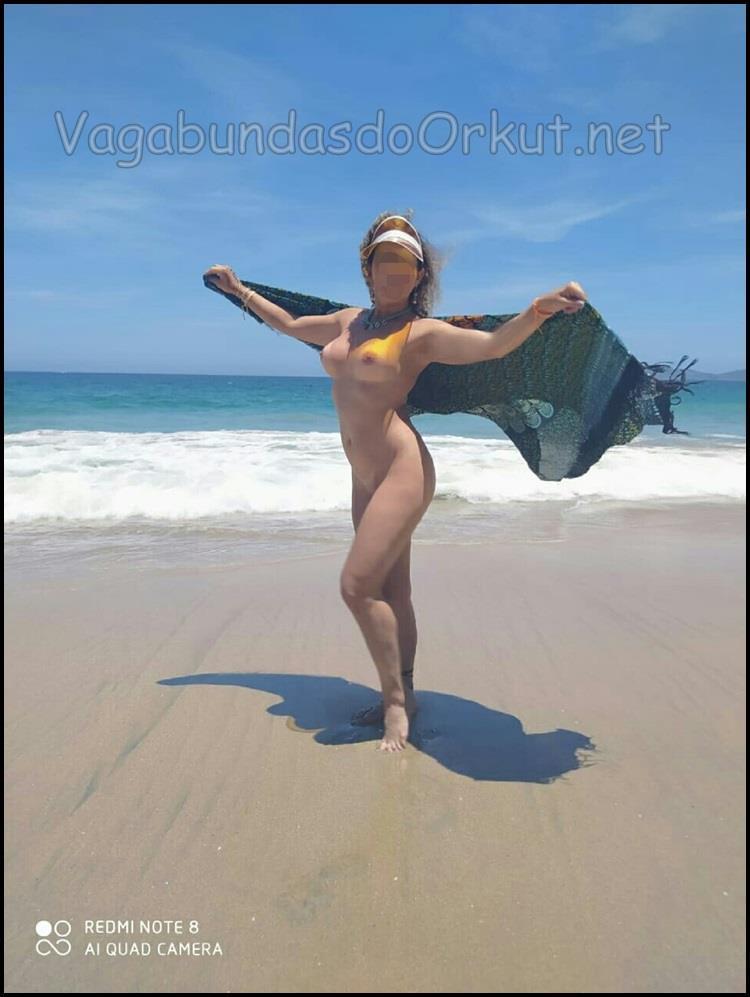 Esposa Loira Pelada Na Praia De Nudismo Vagabundas Do Orkut